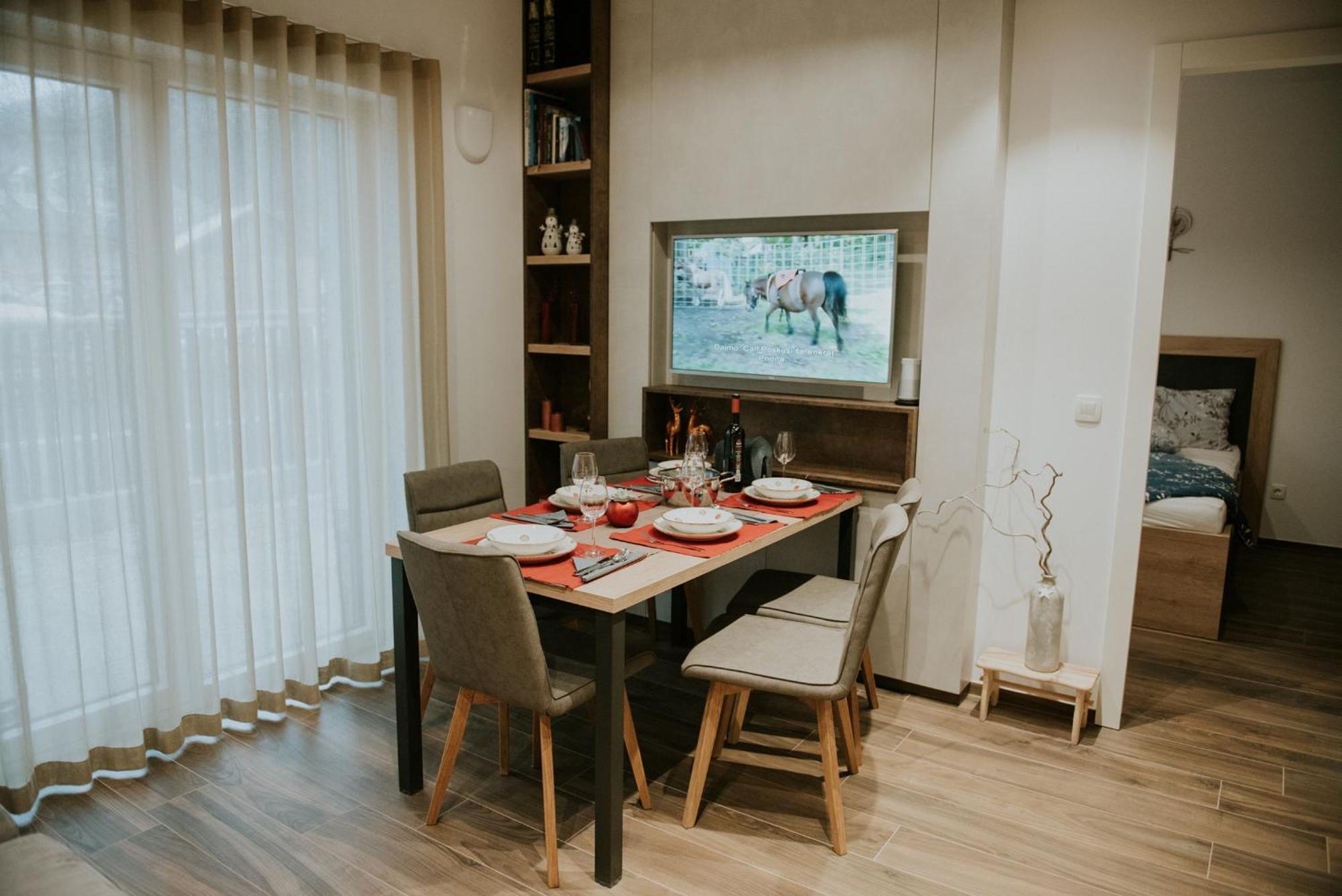 Vila Mojca Apartments Jasna & Jelka Краньска Гора Номер фото